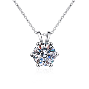 Klassische S925 Sterlingsilber Halskette mit Moissanit und Sechskant-Fassung auf Weiß