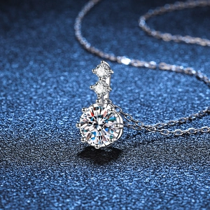 Classic S925 sterling silver moissanite necklace with 1 carat six-prong solitaire pendant