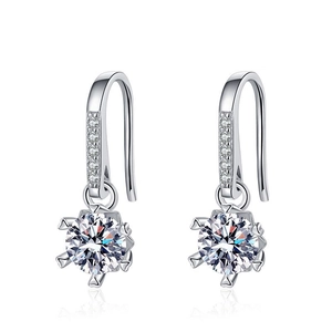 Elegant S925 sterling silver snowflake earrings with 0.5ct D-color moissanite stones