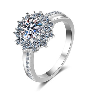 Bague de fiançailles tournesol en argent S925 et moissanite avec halo et pierres latérales