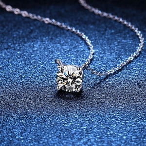 Classic S925 sterling silver necklace with 1ct round moissanite in 4-prong setting