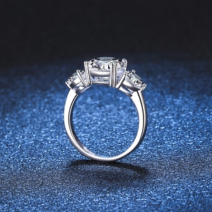 Luxury 3-carat three-stone s925 silver ring with moissanite in classic 4-claw setting