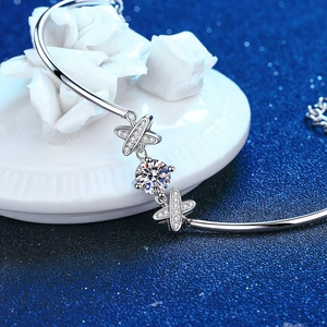 S925 silver bowknot bracelet with 1 carat moissanite on a white ceramic rose base