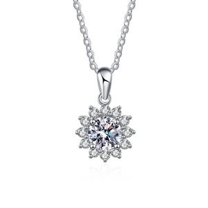 Élégant collier tournesol en argent S925 avec pendentif moissanite 1 carat sur fond blanc