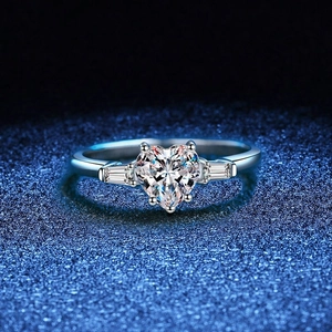 Luxury 925 Sterling Silver Heart Cut Moissanite Ring With Baguette Side Stones Elegant Romantic Wedding Proposal Ring Jewelry For Women