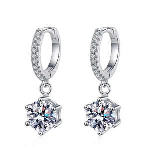 Boucles d'oreilles classiques en argent S925 avec moissanite à six griffes et anneaux pavés