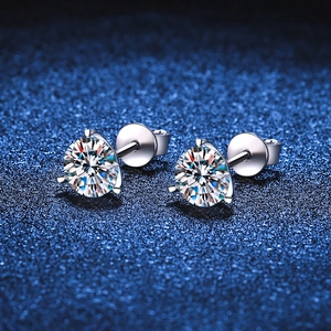 Classic 925 Sterling Silver Moissanite Stud Earrings For Women Three Prong Round Cut D Color Moissanite Rhinestone Ear Jewelry