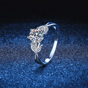 925 Sterling Silver Moissanite Flower Ring Elegant Six Prong Brilliant Round Cut Ring For Women Wedding Engagement Jewelry