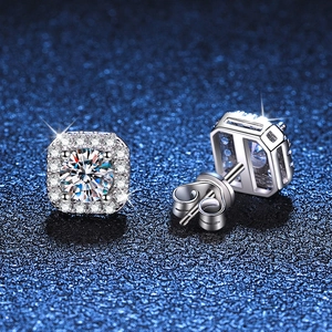 Luxurious S925 sterling silver stud earrings with 1 carat round moissanite and square halo