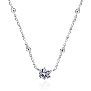 Élégant collier en argent s925 avec pendentif moissanite à six griffes sur chaîne à billes