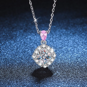 Collier Pendentif en Moissanite en Argent Sterling 925 Élégant Taille Coussin Accent Rouge Strass Bijoux pour Femmes Cadeau