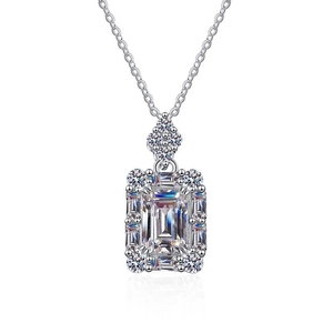 Collier en argent S925 avec pendentif moissanite 1 carat taille émeraude et chaîne en O