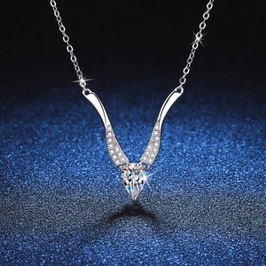 S925 Sterling Silver Moissanite Necklace D Color Pear Cut Teardrop Mobius Pendant V Shape Setting Jewelry For Women Gift