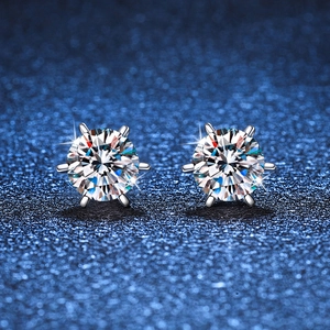 Orecchini a perno in moissanite argento s925 con montatura a sei griffe e taglio rotondo