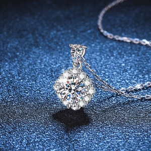 Sparkling S925 silver necklace with 1-carat moissanite pendant and halo diamond setting