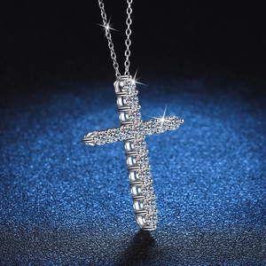 Elegant s925 silver cross pendant necklace with 1.6 carat moissanite diamonds for women