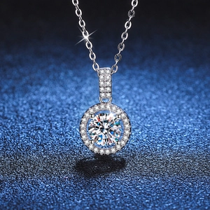 Elegant 925 Sterling Silver Moissanite Necklace Brilliant Round Halo Pendant Necklaces For Wedding Party Jewelry Women Gift