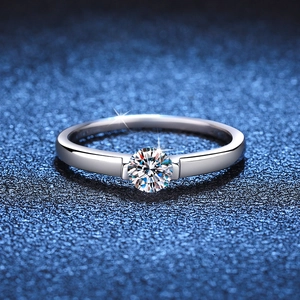 Elegant S925 sterling silver moissanite ring with a brilliant round cut center stone