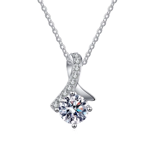 Elegant s925 silver necklace featuring a 1ct moissanite pendant with bow ribbon design