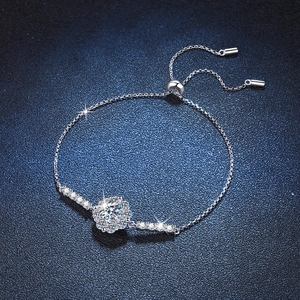 Elegant s925 silver sunflower bracelet with 1ct moissanite on a dark blue background