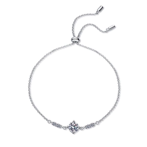 Bracelet ajustable en argent S925 avec une moissanite ronde d'un carat au centre