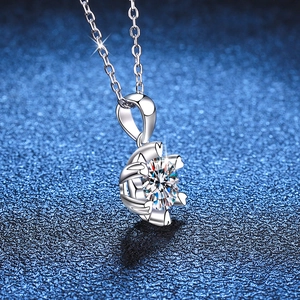 Collana classica S925 in argento con pendente a fiocco di neve e moissanite da 1 carato