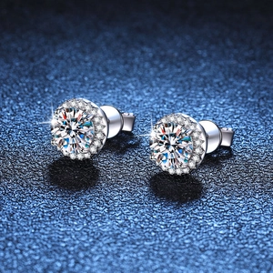 Elegante S925 Silber Halo Ohrstecker mit 1 Karat runden Moissanit Diamanten für Damen