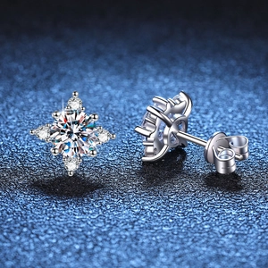 S925 Sterling Silver Moissanite Stud Earrings D Color 1 Carat Eight-Pointed Star Snowflake Sparkly Earrings For Women Jewelry