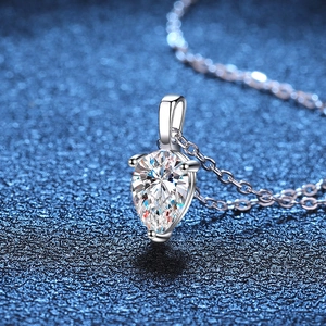 S925 silver pear-cut moissanite pendant necklace with three-prong setting