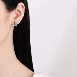 Elegant S925 sterling silver geometric double ring stud earrings with Moissanite stones
