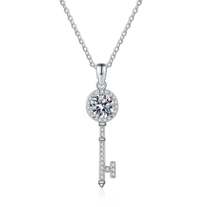 Collier en argent S925 avec pendentif clé orné d'un diamant moissanite de 1 carat