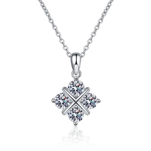 Collier élégant en argent S925 avec pendentif floral scintillant à quatre pierres