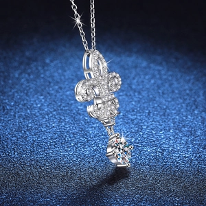 Elegant S925 sterling silver fleur-de-lis necklace with 1 carat moissanite pendant
