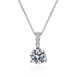 Élégant collier en argent S925 avec pendentif en moissanite ronde à trois griffes