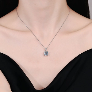 Classic S925 sterling silver necklace with a 1ct princess cut moissanite pendant