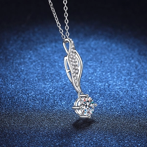 Élégant collier pendentif feuille en argent S925 avec une pierre Moissanite de 1ct au centre