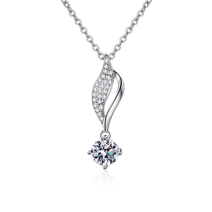 Élégant collier pendentif feuille en argent S925 avec moissanite 1 carat et pavage