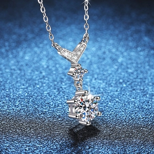 S925 sterling silver fishtail necklace with brilliant 1 carat round D-color moissanite