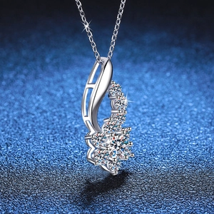 S925 sterling silver sun flower necklace with brilliant round cut moissanite pendant