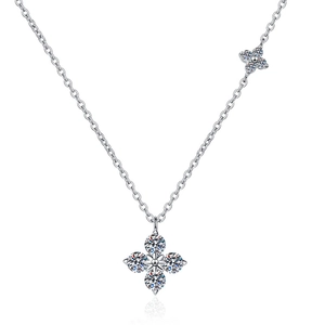 Collier en argent sterling S925 avec pendentif trèfle à quatre feuilles en moissanite