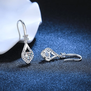 Elegant s925 silver pear-shaped drop earrings with 1 carat moissanite and halo accents