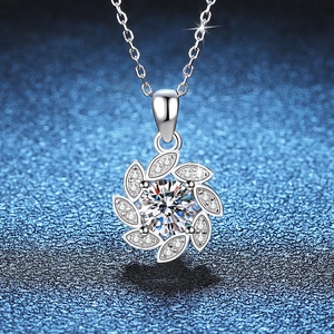 Collier Pendentif Moissanite en Argent Sterling 925 Tournesol Rotatif Chaîne de Clavicule Bijoux pour Femmes Cadeau