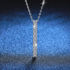 Collier Pendentif Barre en Argent Sterling 925 avec Moissanite pour Femme Couleur D Vertical Minimaliste Bijoux Cadeau