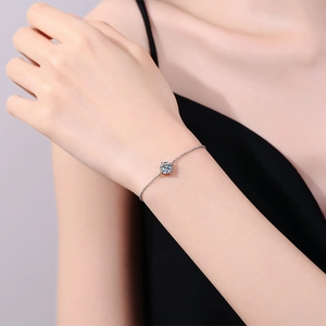 Classic S925 sterling silver bracelet with a 4-prong moissanite diamond for women