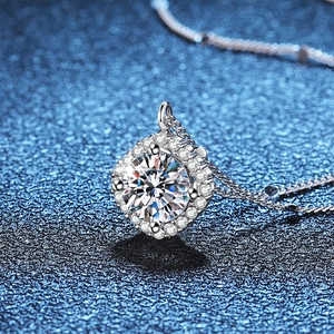 Elegant S925 sterling silver halo necklace with a 1 carat moissanite square pendant