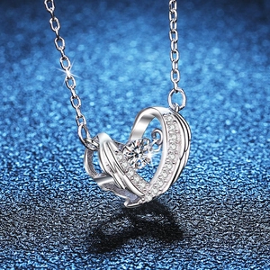 S925 sterling silver heart angel wing necklace with sparkling 0.3ct moissanite pendant