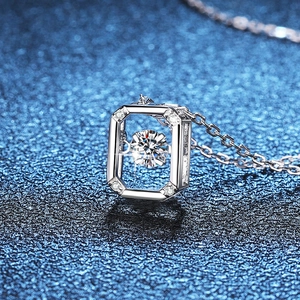 925 Sterling Silber Halskette mit tanzendem Moissanit-Anhänger in geometrischem Design