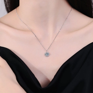 S925 sterling silver halo necklace with 1 carat moissanite square pendant on bead chain