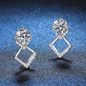 Orecchini geometrici pendenti in moissanite argento con pietre scintillanti di colore D