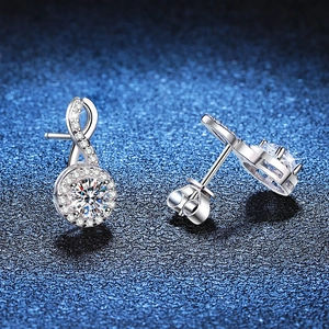 Boucles d'oreilles en argent 925 avec symbole de l'infini et pierres moissanite